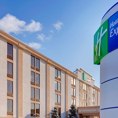 Holiday Inn Express Flint-Campus Area By Ihg Exterior foto