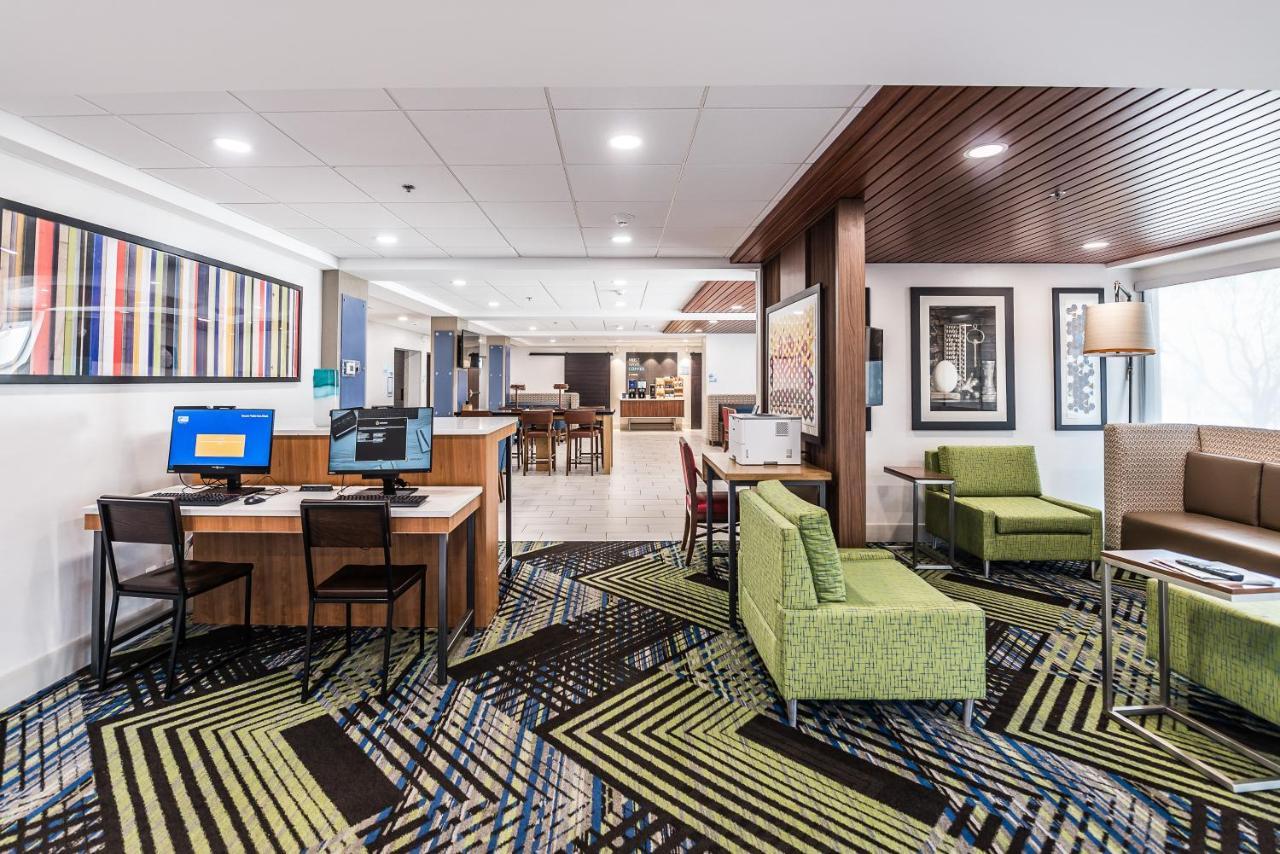 Holiday Inn Express Flint-Campus Area By Ihg Exterior foto