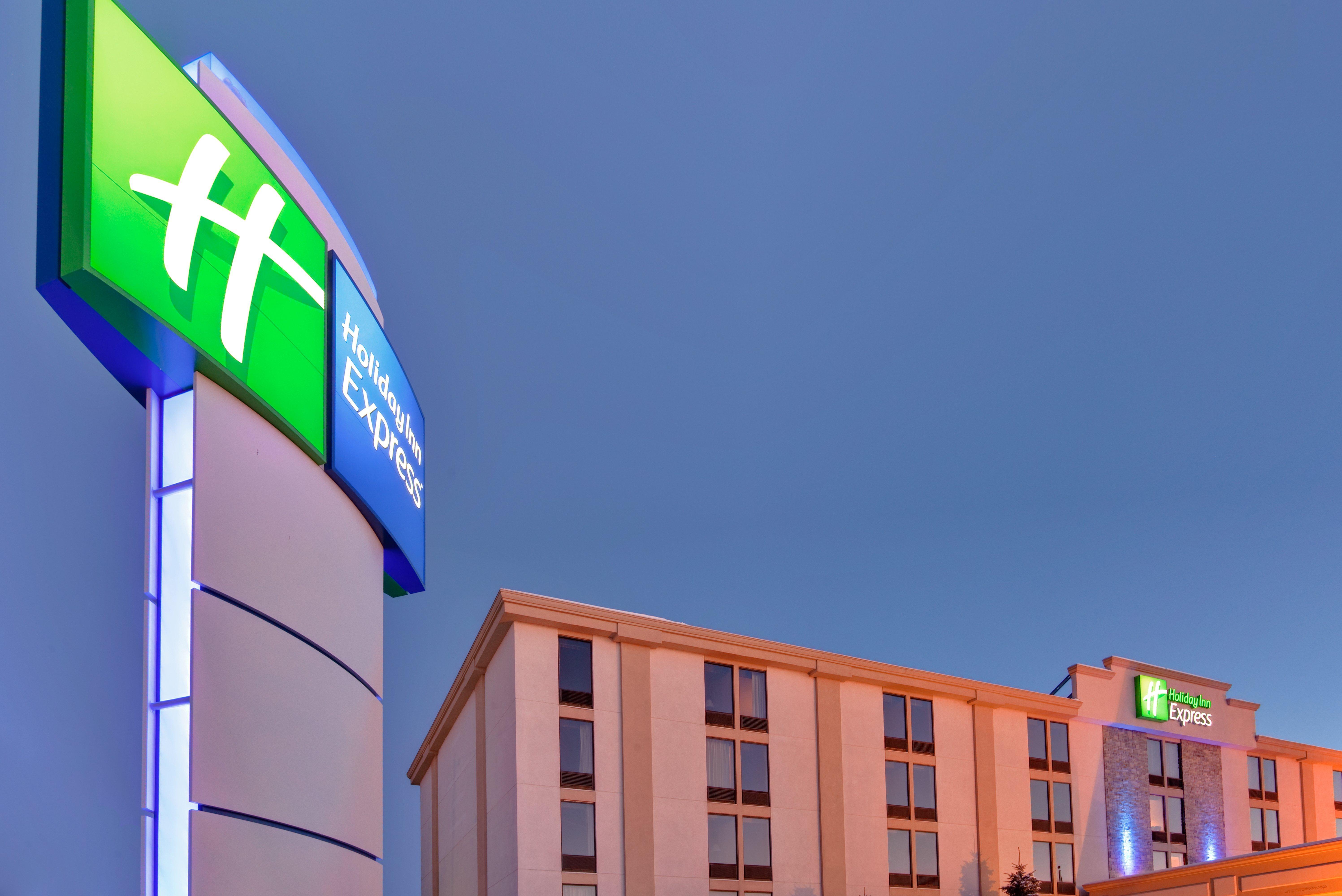Holiday Inn Express Flint-Campus Area By Ihg Exterior foto