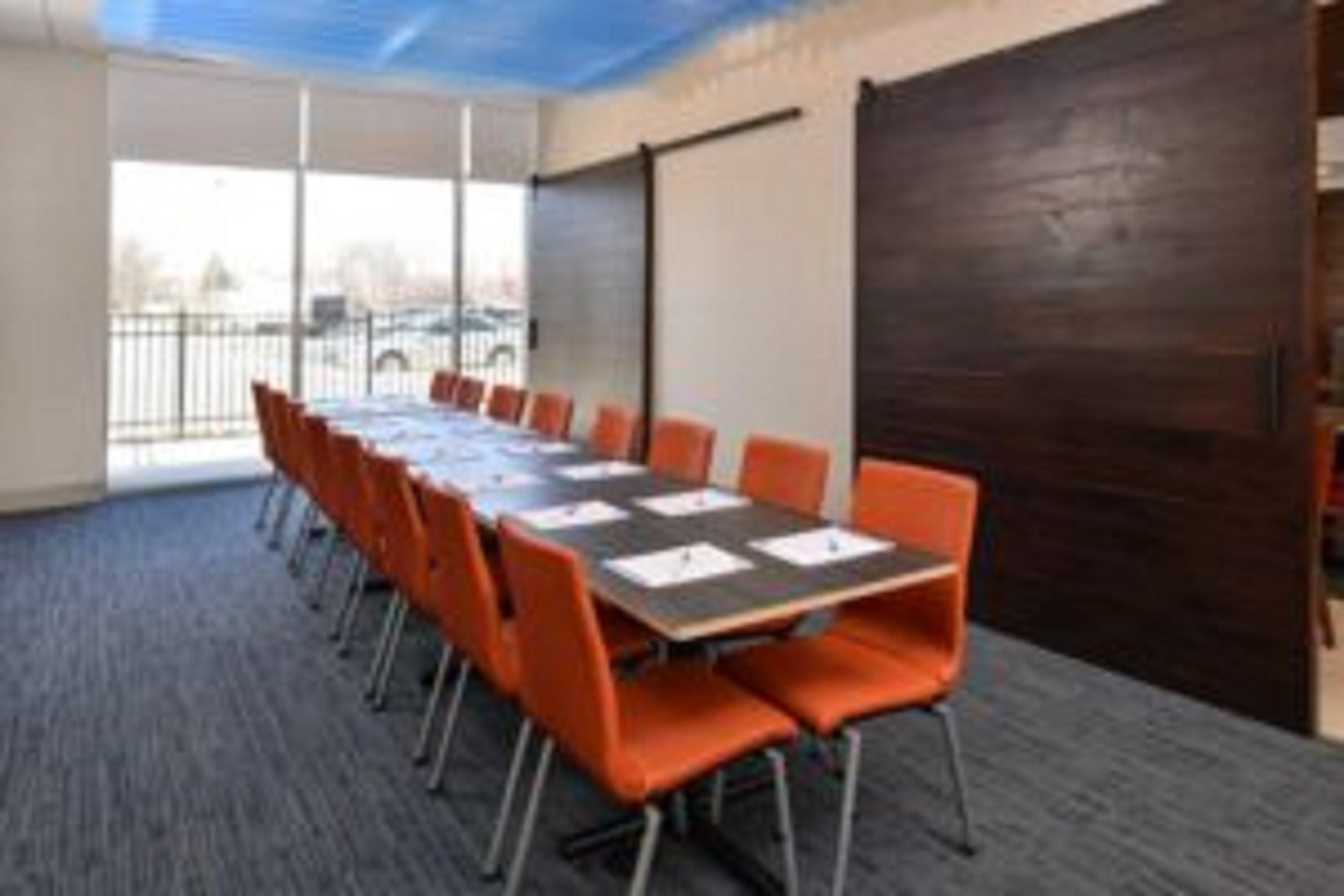Holiday Inn Express Flint-Campus Area By Ihg Exterior foto